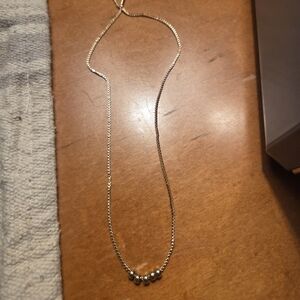 Elegant Gold Necklace with Beads